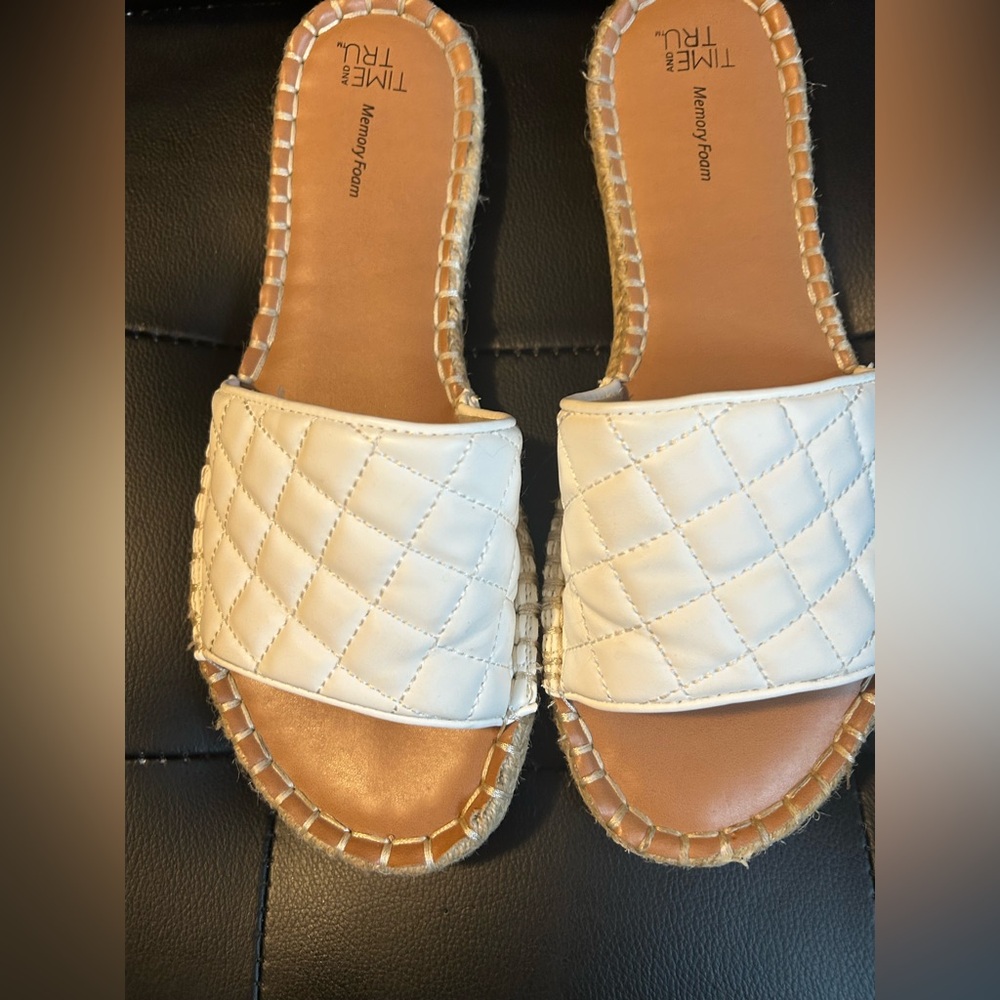 Time and Tru White Quilted Espadrilles, size 9.5
